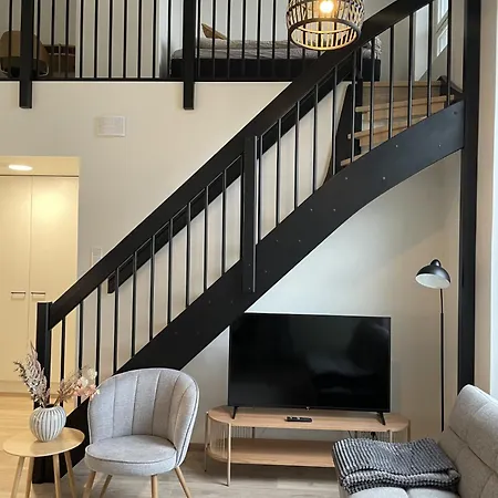 Beautiful Loft Apartment With Glazed Balcony Tampere Exterior photo