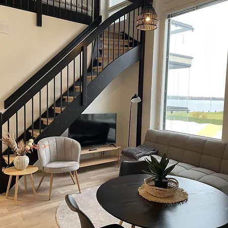 Beautiful Loft Apartment With Glazed Balcony Tampere Exterior photo